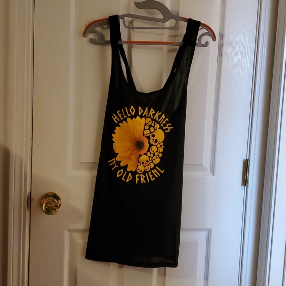 Tank top with sunflower